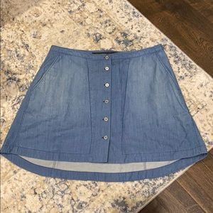 THEYSKENS’ THEORY CHAMBRAY SKIRT